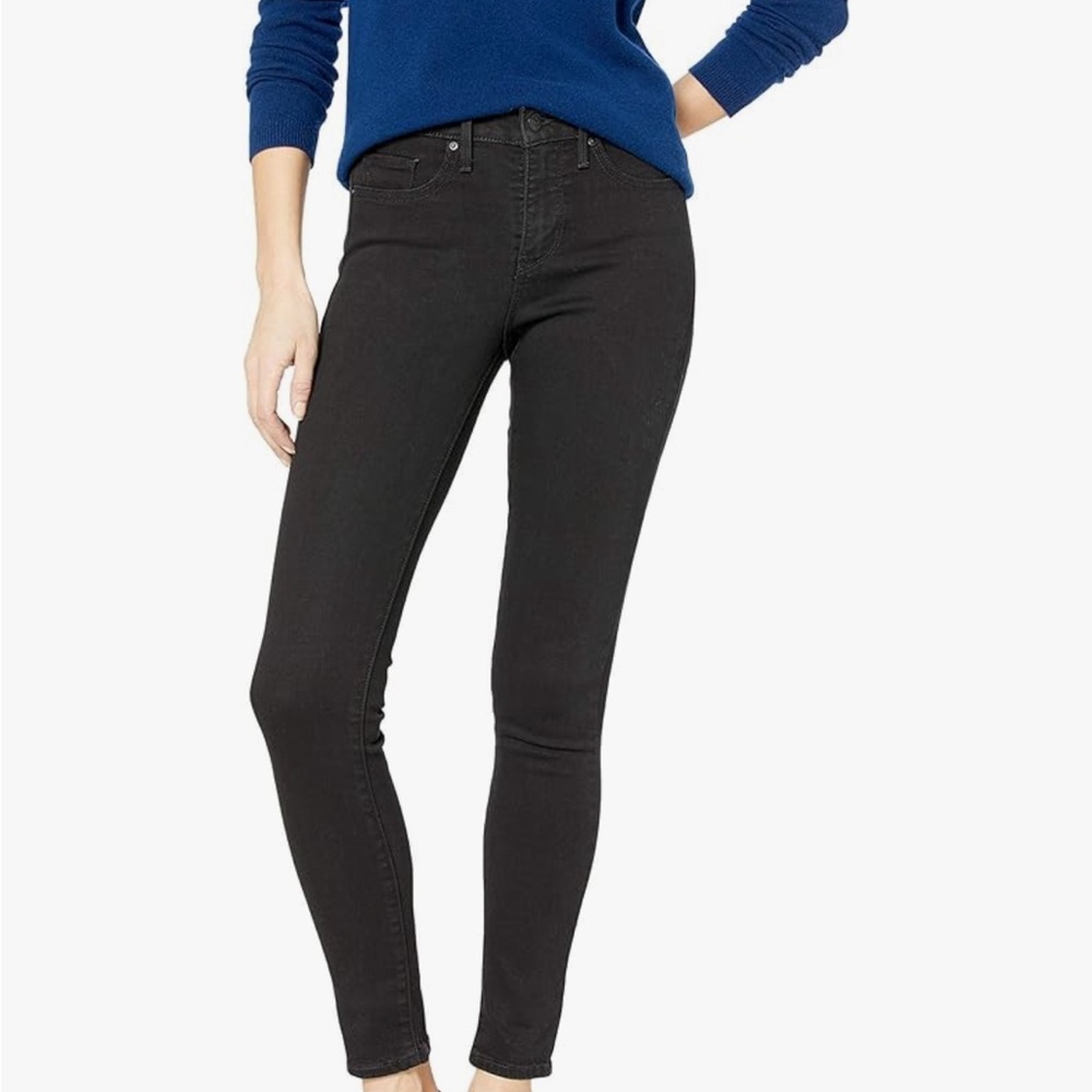 30L Levi’s 311 Shaping Skinny